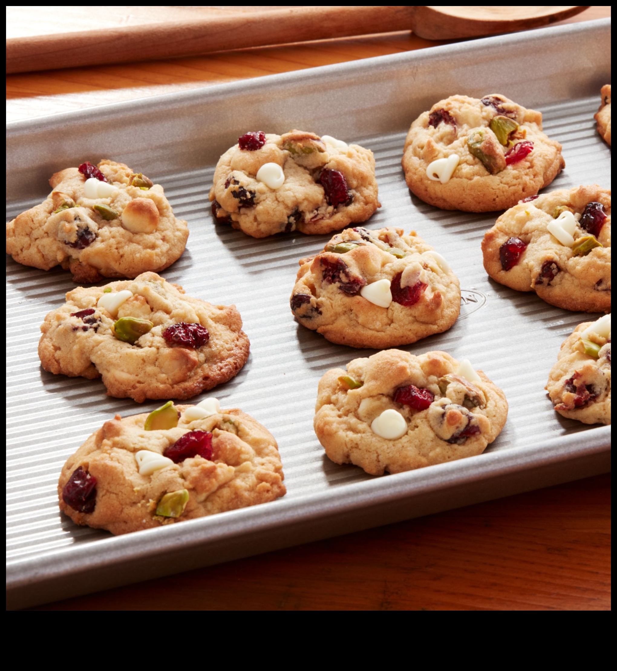 Θεϊκά επιδόρπια Αριστοτεχνικό ψήσιμο για κάθε περίστασηΜια συλλογή από λαχταριστές συνταγές για όλες τις επιθυμίες σας για γλυκά. 2 Θεϊκά επιδόρπια: Αριστοτεχνικό ψήσιμο για κάθε περίσταση