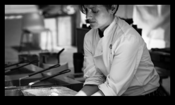 Culinary Excellence 7 Επαγγελματικές Συμβουλές για Αριστοτεχνική Σπιτική Μαγειρική 5 Γαστρονομική Αριστεία: Επαγγελματικές Συμβουλές για Αριστοτεχνική Σπιτική Μαγειρική